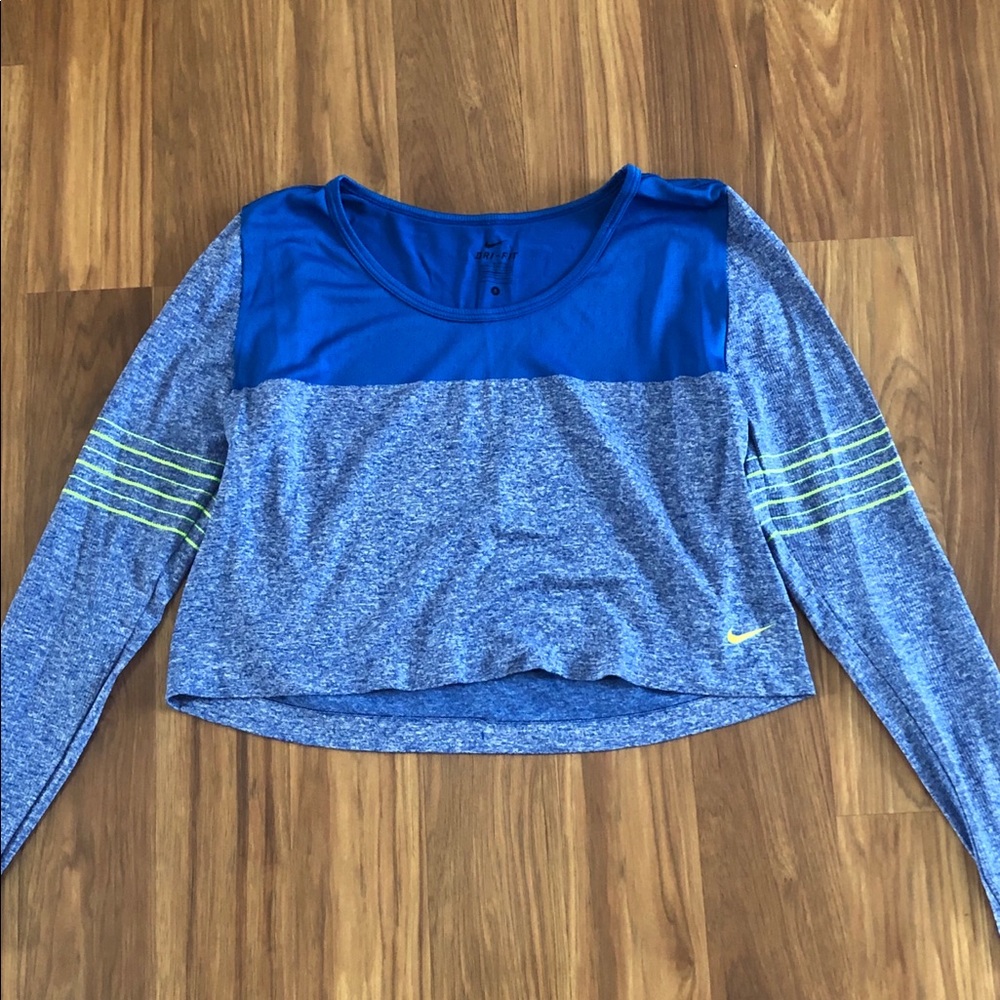Nike Crop Top